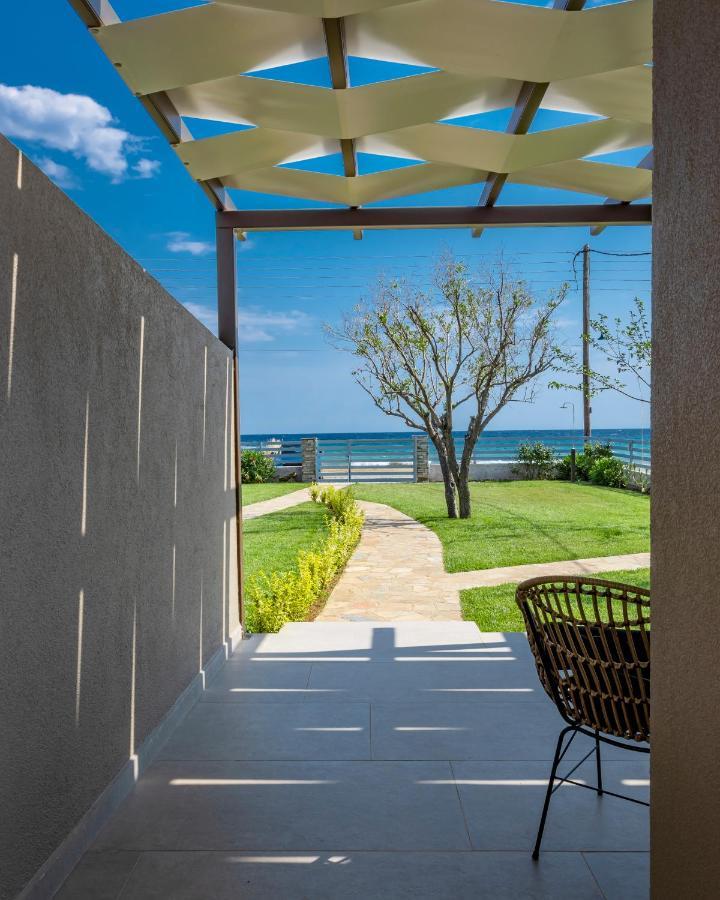 Azzurro Seafront Houses Nea Kallikrateia Eksteriør billede